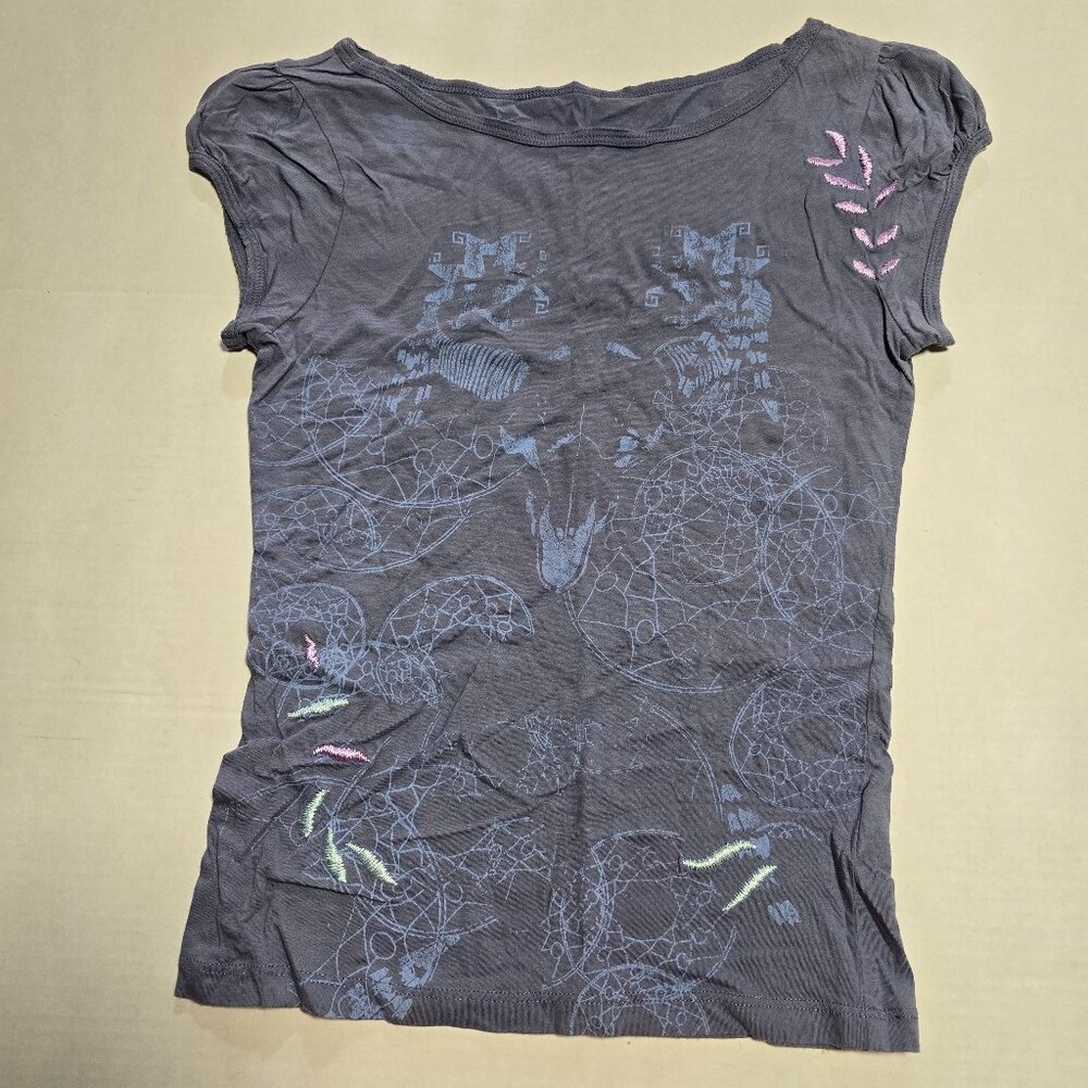 Choice by Calvin Klein t shirt